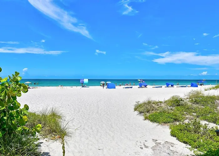 Escape To Oasis! Family Friendly, Updated Beachside With Heated Pool! Apartment *
