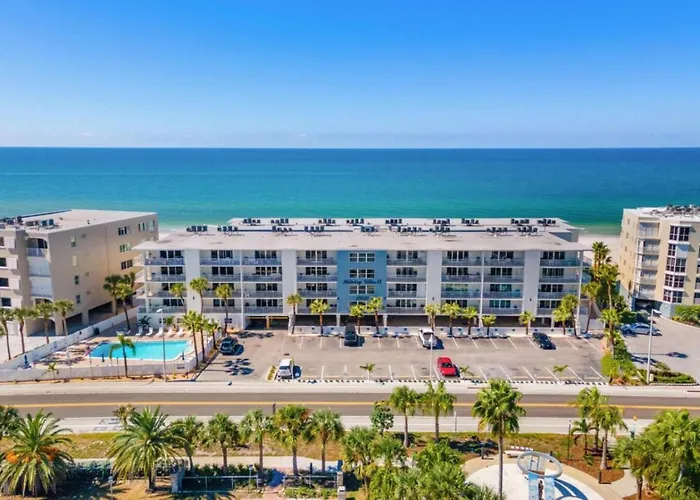 Escape To Oasis! Family Friendly, Updated Beachside With Heated Pool! Apartment