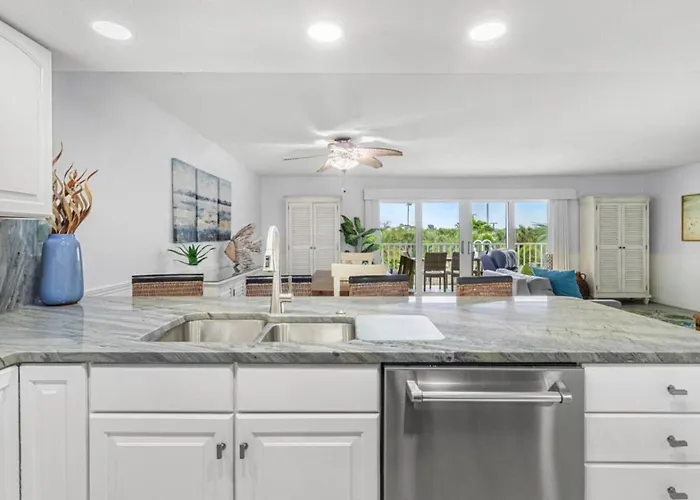 Escape To Oasis! Family Friendly, Updated Beachside With Heated Pool! Apartamento Clearwater Beach